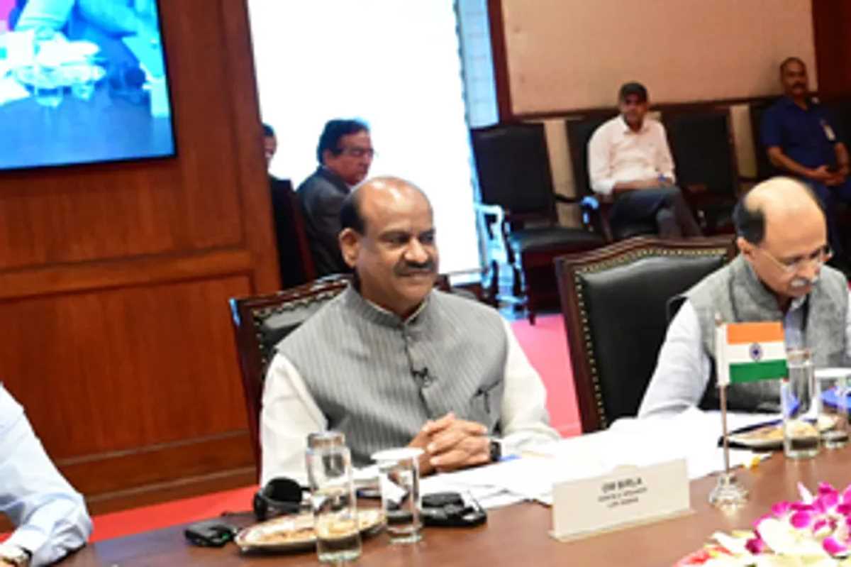 मॉरीशस के लोगों का भारतीय संस्कृति से जुड़ाव दोनों देशों की एकजुटता और सामूहिक शक्ति का परिचायक : ओम बिरला मॉरीशस के लोगों का भारतीय संस्कृति से जुड़ाव दोनों देशों की एकजुटता और सामूहिक शक्ति का परिचायक : ओम बिरला